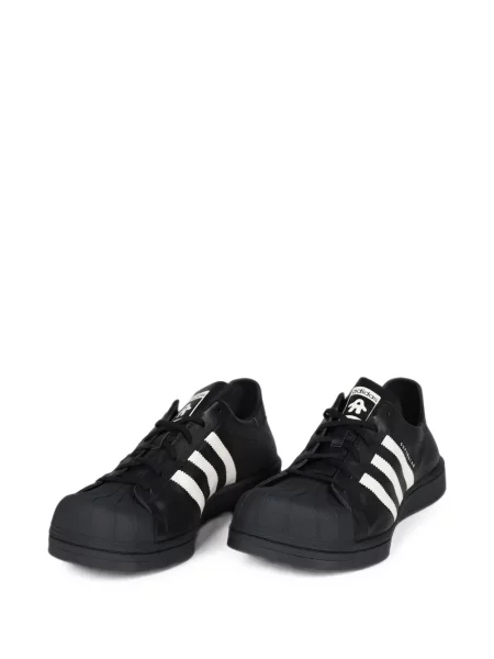 Decupat tricou Adidas tricotate cu decolteu rotund alb