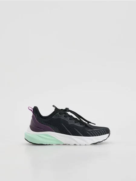 Кроссовки Reserved черные