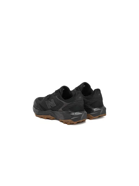 New Balance Tekaški čevlji Tektrel Utility V1 črna
