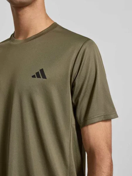 T-shirt z nadrukiem etykiety Adidas Training