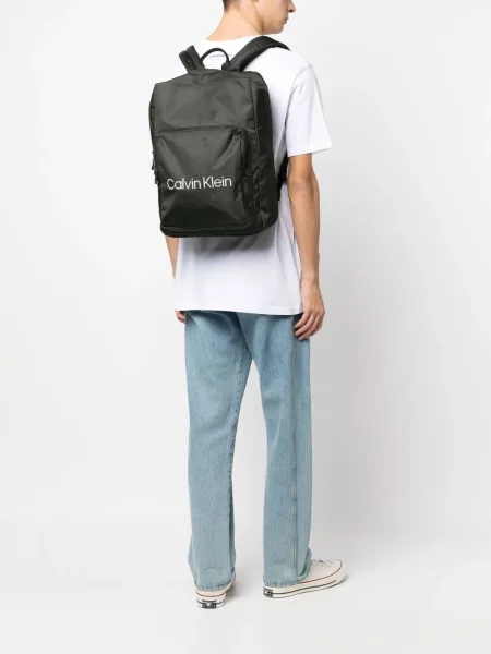 Batoh Calvin Klein s potiskem zelený