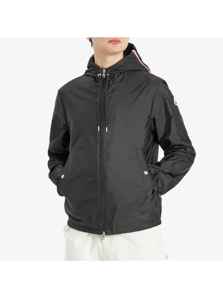 Wiatrówka Moncler czarna