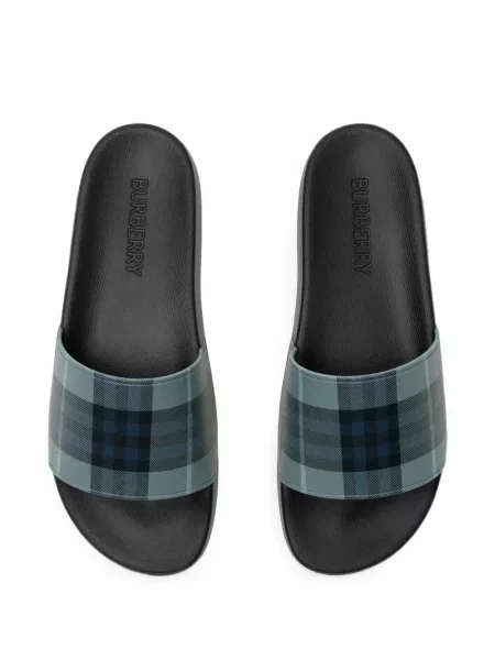 Papuci Burberry în carouri albastru