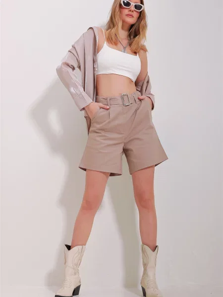 Szorty jeansowe Trend Alaçatı Stili beżowe
