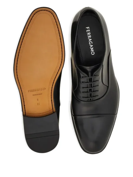 Oxford Ferragamo din piele negru