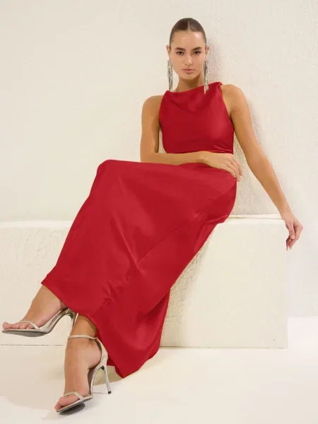 Trendyol Rochie de seară intens roșu