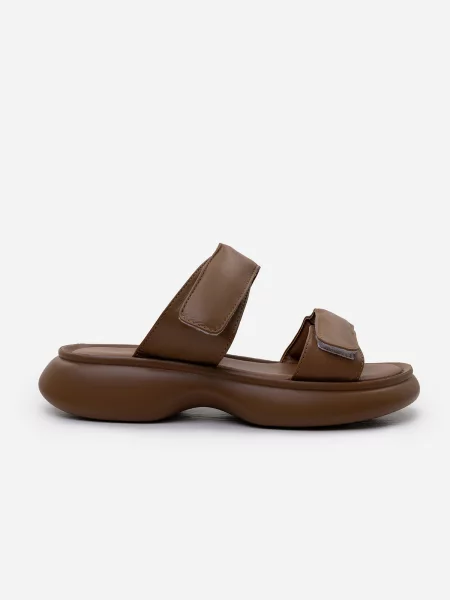 ISSA Plus Шльопанці Шкіра коричневий