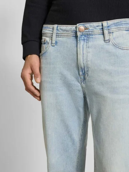 Jeansy o kroju straight fit z mieszanki bawełny model ‘CLARK ORIGINAL’ Jack & Jones
