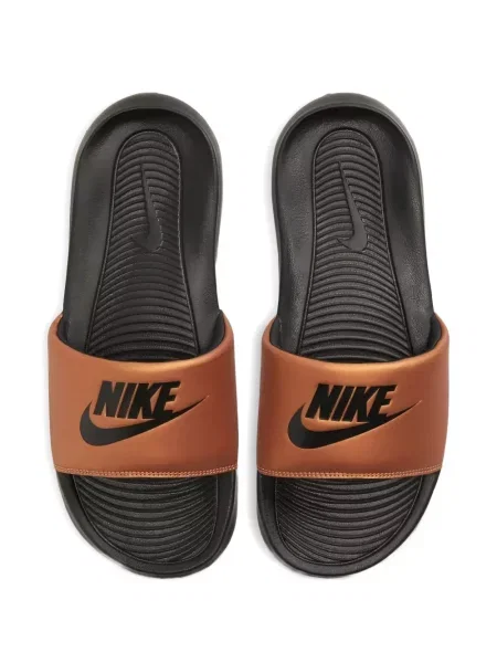 Маратонки Nike Vomero бяло