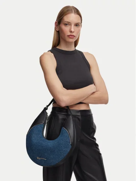 KARL LAGERFELD JEANS Rankinė ant peties Rebel tamsiai džinso / juoda mėlyna