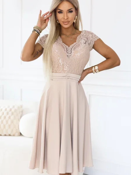 Rochie Numoco din dantelă bej