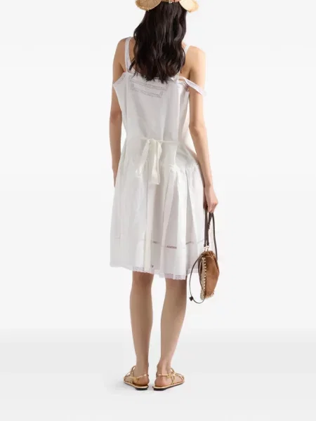 Rochie Prada cu broderie de in alb