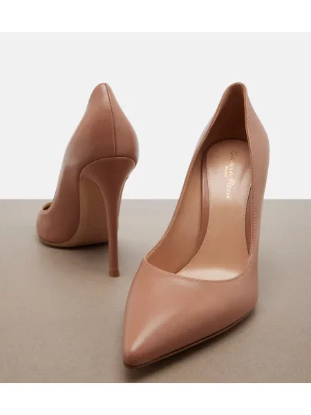 Pantofi cu toc Gianvito Rossi din piele bej
