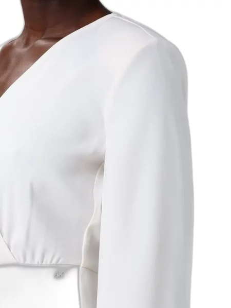 V-nyakú ruha Armani Exchange