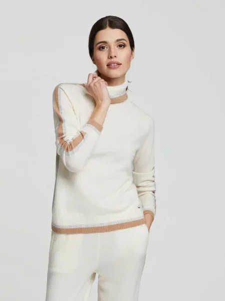 Свитер білий