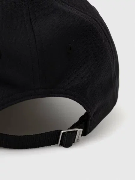 Under Armour Blitzing Adj Black/White dámska baseballová čiapka čierna