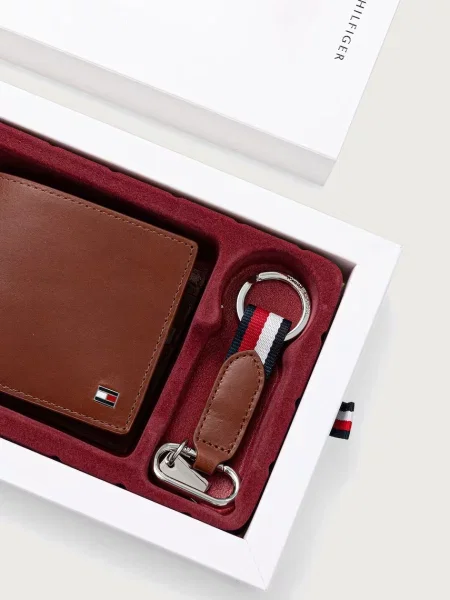 Tommy Hilfiger комплект портфейл и ключодържател мъжки от кожа кафяво