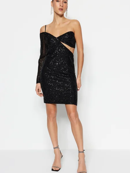 Sukienka wieczorowa Trendyol z cekinami biznesowa czarna