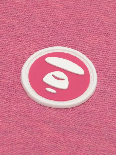 Hanorac Aape By A Bathing Ape cu motiv cu inimi roz