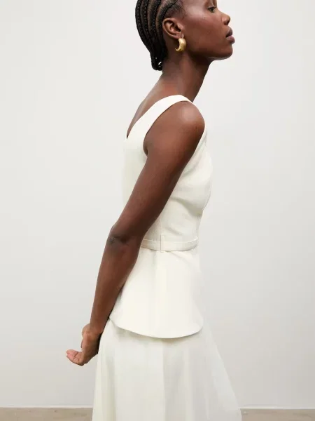Answear.LAB peplum ruha bézs