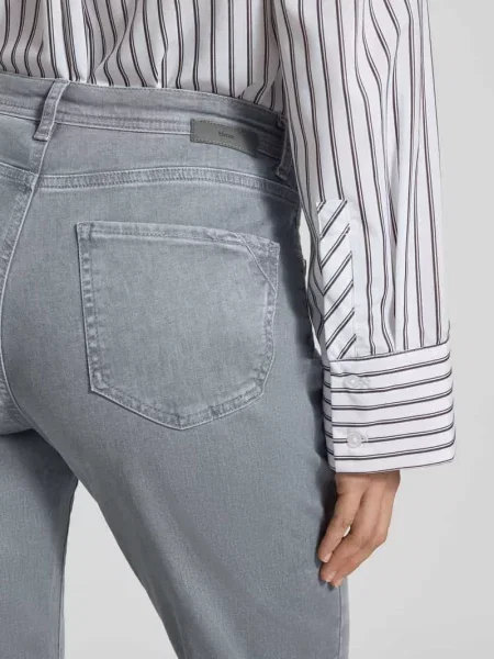 Jeansy o kroju flared fit w fasonie model Carola' Brax