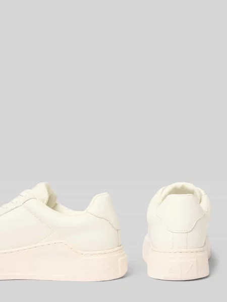 Sneakersy z mieszanki skóry z detalem z logo model Lion' Armani Exchange białe