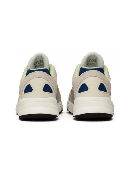 Pantofi Adidas