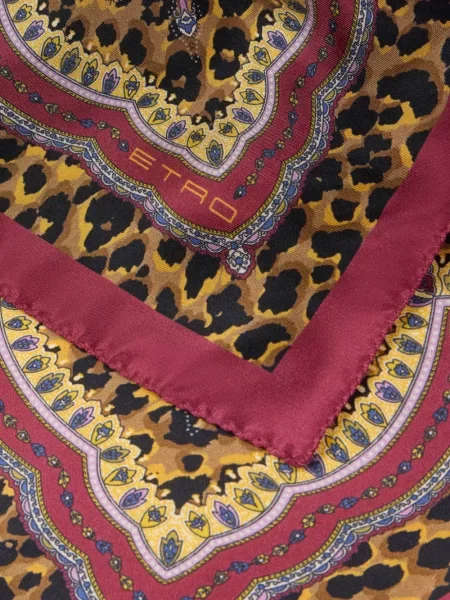 Fular Etro cu imagine cu model leopard roșu
