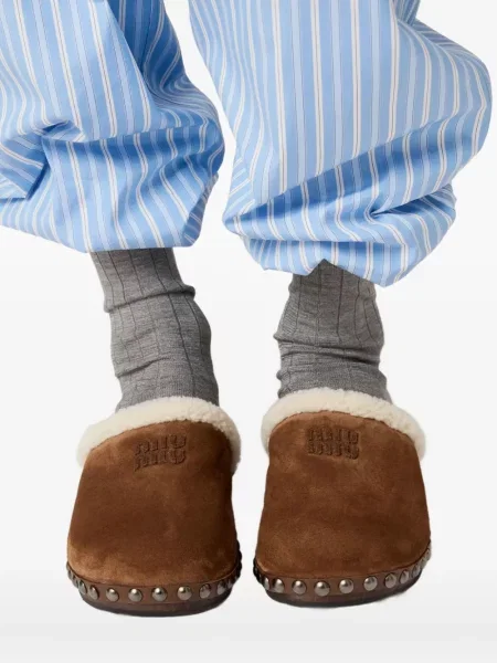 Papuci tip mules Miu Miu din piele de căprioară maro