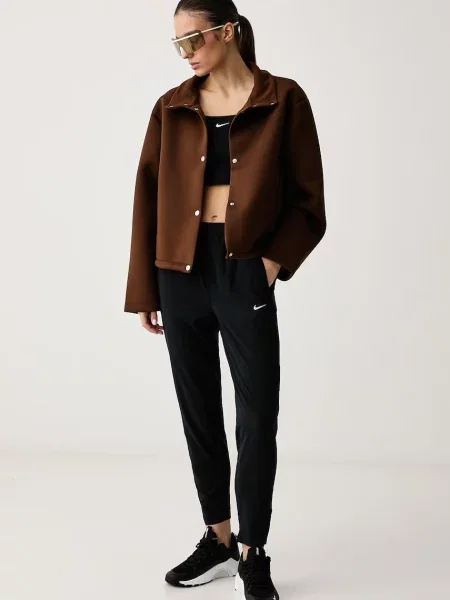 Nike Sportswear oversize kabát női modállal barna