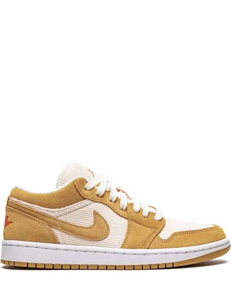 Sneakerși Jordan portocaliu