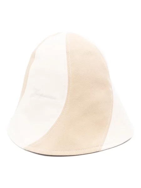 Шапка с периферия Jacquemus на райета