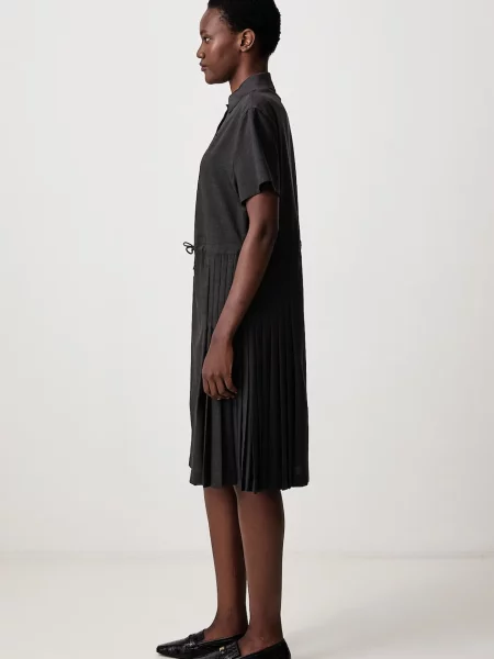 Платье Lacoste