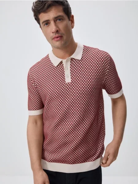 Reserved Pulover cu guler polo și conținut ridicat de roșu