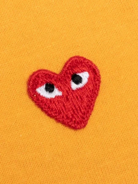 Тениска Comme Des Garçons Play бродирана със сърца жълто