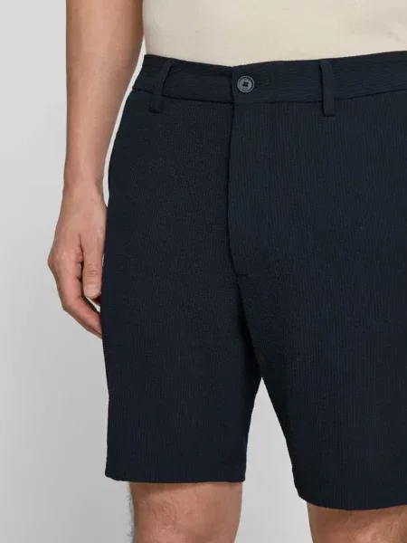 Bermudy o kroju regular fit z dodatkiem model Boss