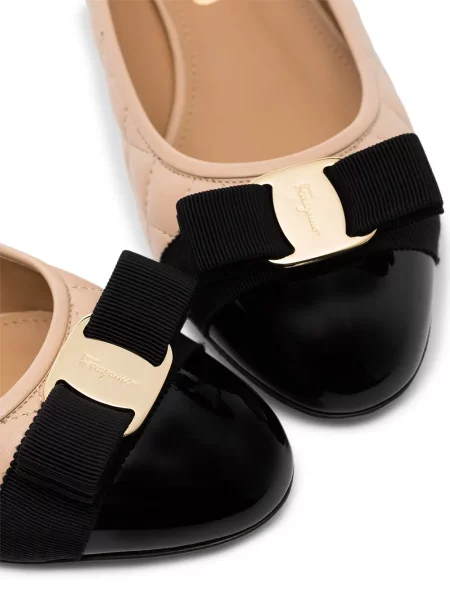 Iš natūralios odos bateliai Ferragamo dygsniuotas