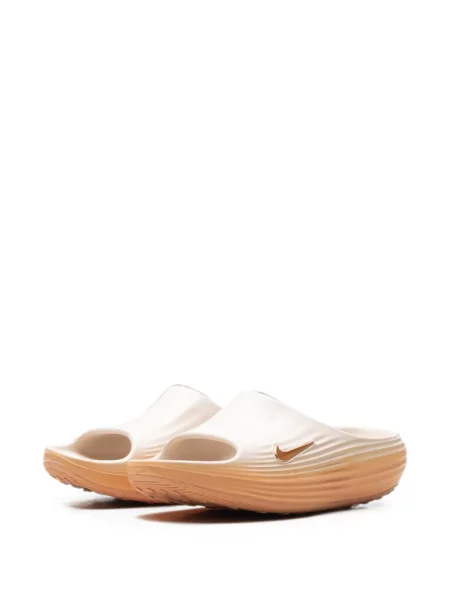 Baschet papuci Nike fără toc cu imagine roz