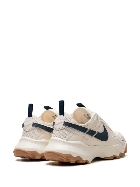 Маратонки Nike тъмносиньо