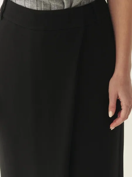 TATUUM Pantaloni negru