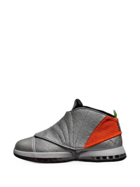 Sneakerși Jordan retro