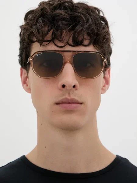 Ray-Ban napszemüveg barna