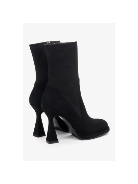 Стрейчевые ботильоны Estro черные
