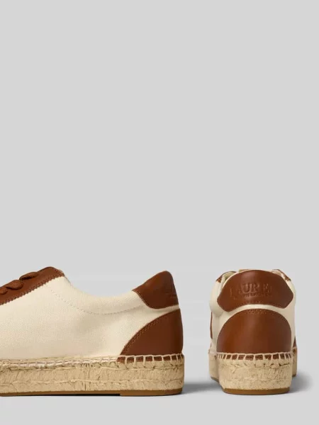 Sneakersy z mieszanki skóry i tkaniny model ‘LUIZE’ Lauren Ralph Lauren białe