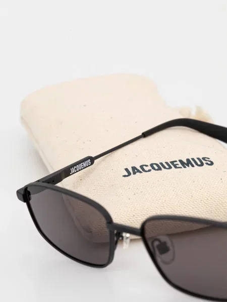 Солнцезащитные очки Jacquemus черные