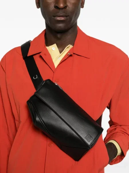 Geantă Loewe din piele negru
