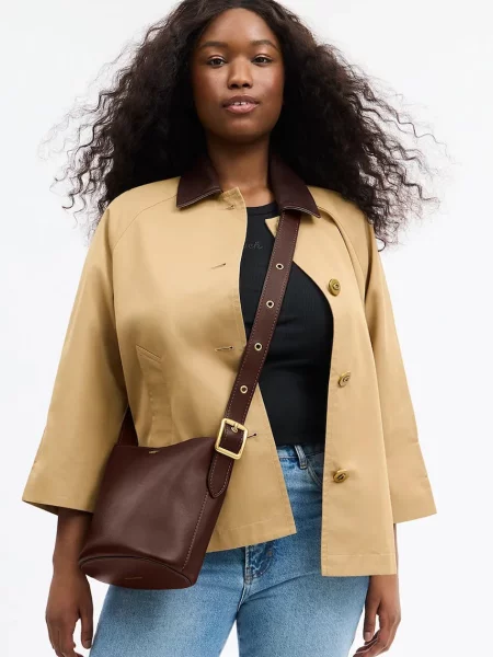 Кожаная сумка ведро Coach коричневая