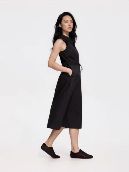 Reserved Rochie midi cu guler negru