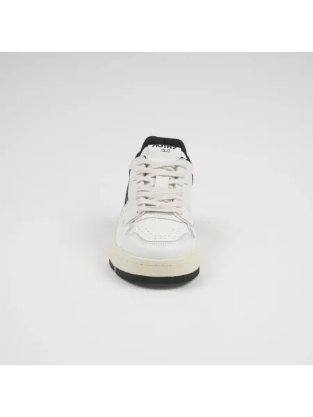 Sneakersy Autry skórzane białe