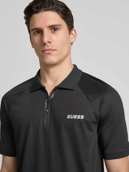 Koszulka polo o kroju regular fit z zamkiem błyskawicznym model ‘JAISS’ Guess Activewear czarna